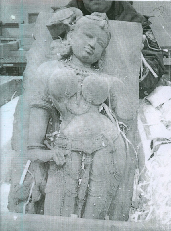 2010 Khajuraho Parrot Lady Sculpture