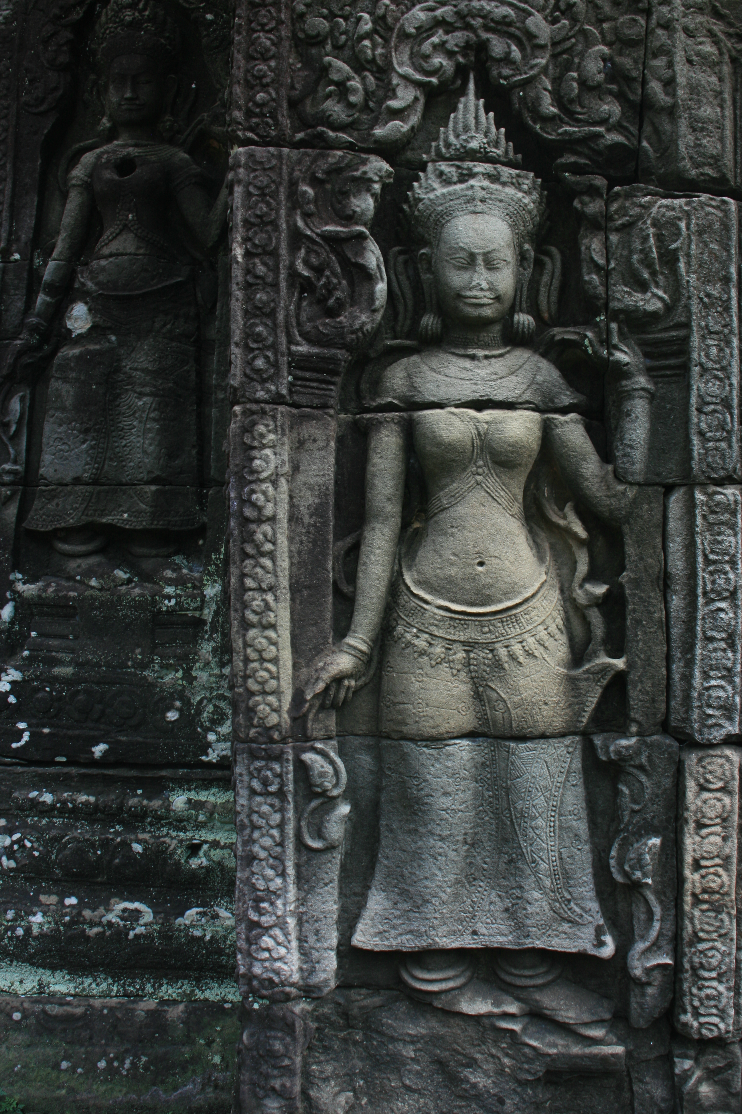 Ankor Wat Apsara Head Fragment